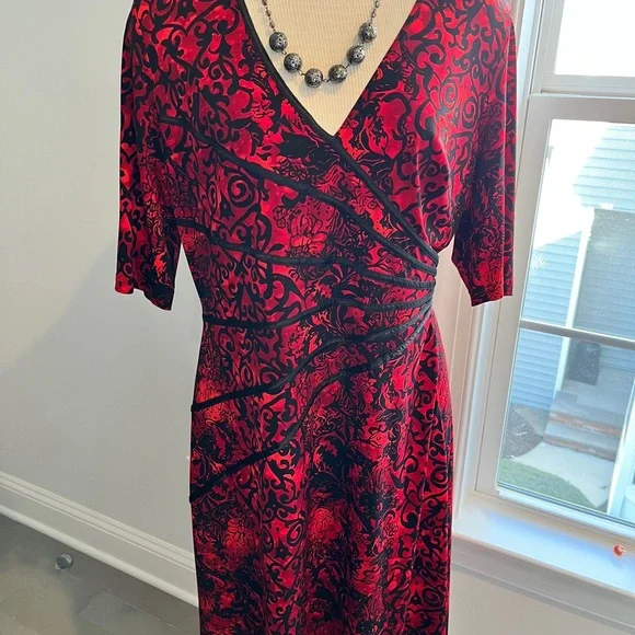 Easy care elbow sleeve dress - Picture 6 of 9